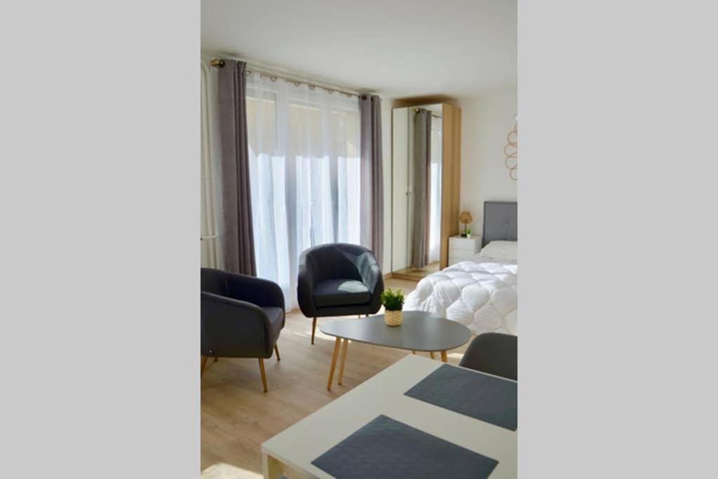 Ferienwohnung Dolmen Adrien 5 Tours Exterior foto