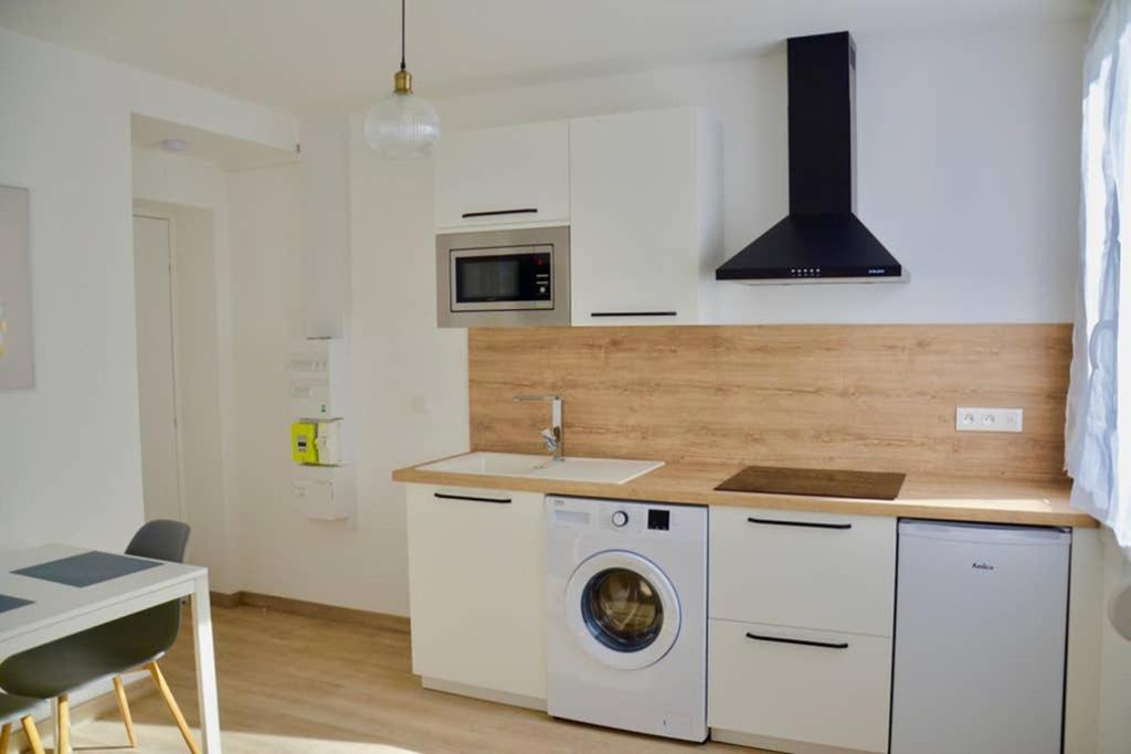 Ferienwohnung Dolmen Adrien 5 Tours Exterior foto
