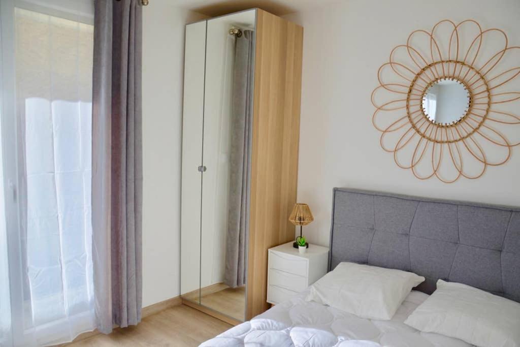 Ferienwohnung Dolmen Adrien 5 Tours Exterior foto
